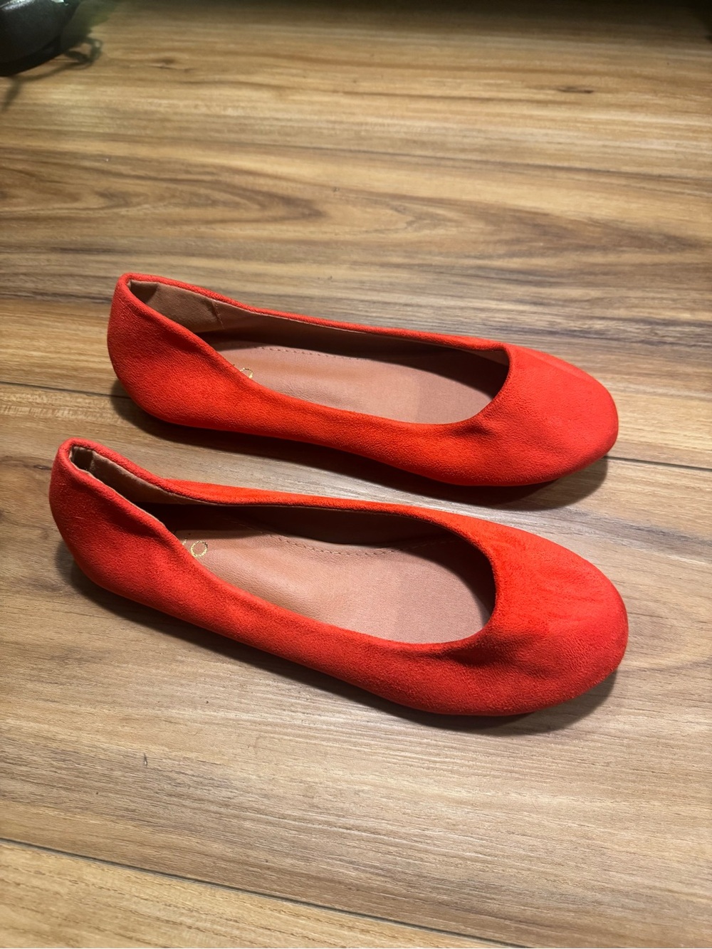 Ollio Red Faux Suede Ballet Flats